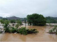 水災(zāi)無情，人間有愛